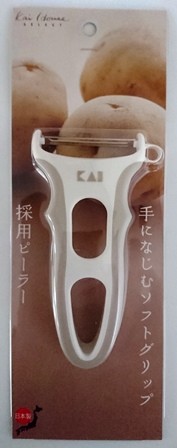 日本貝印~防滑刮皮器~料理工具/廚房用品
